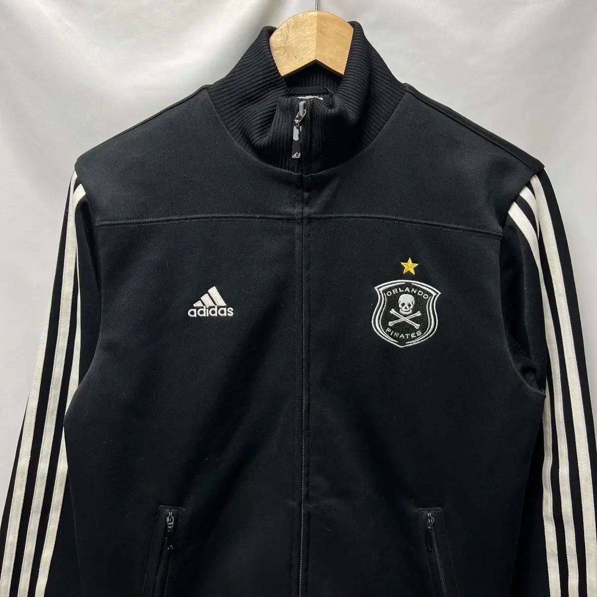 正規品/95 アディダス オリ・ランド・パイレーツ ドクロ 3本線 
