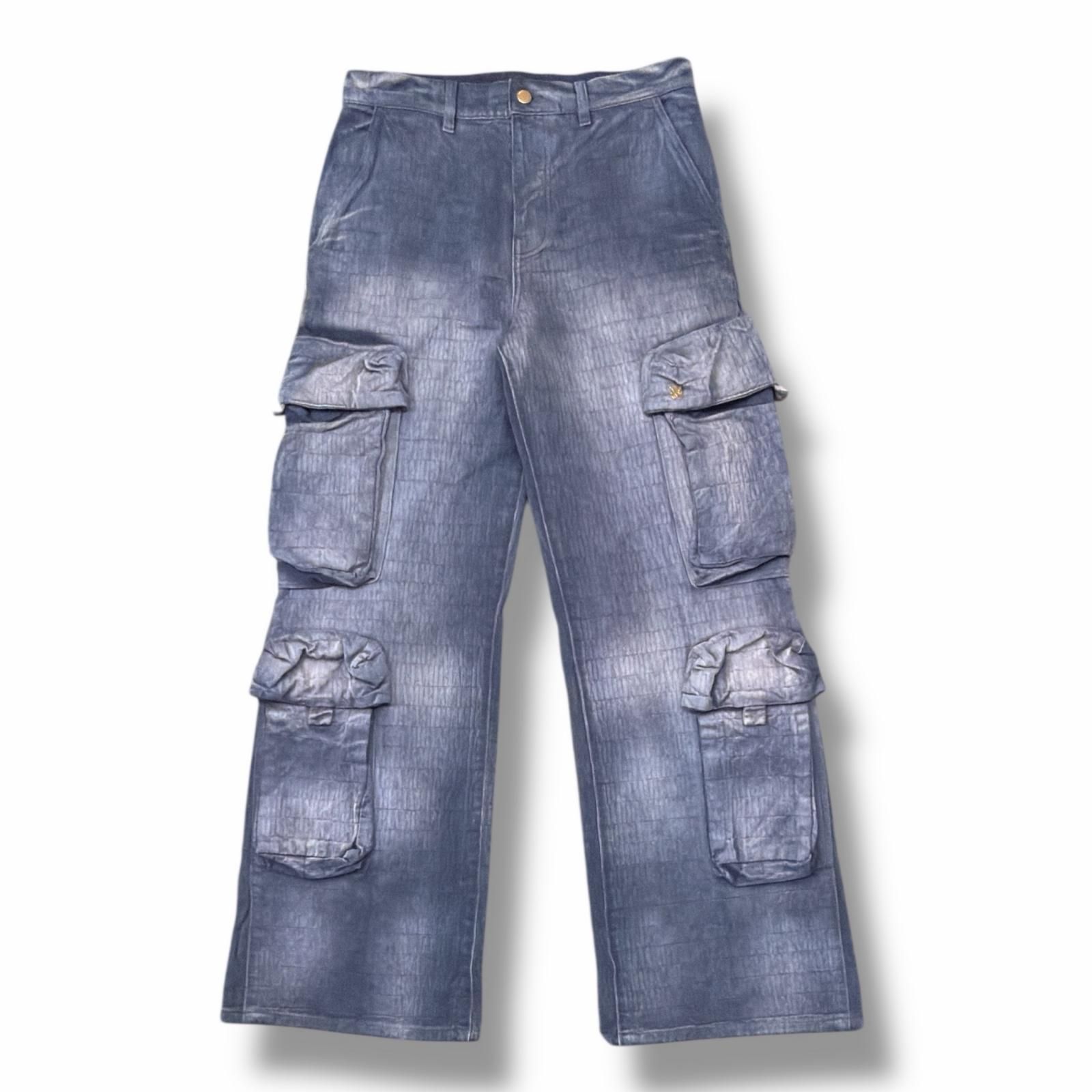 AMIRI Buggy Cargo 総柄ロゴ ワイドカーゴデニムパンツ デニムパンツ 