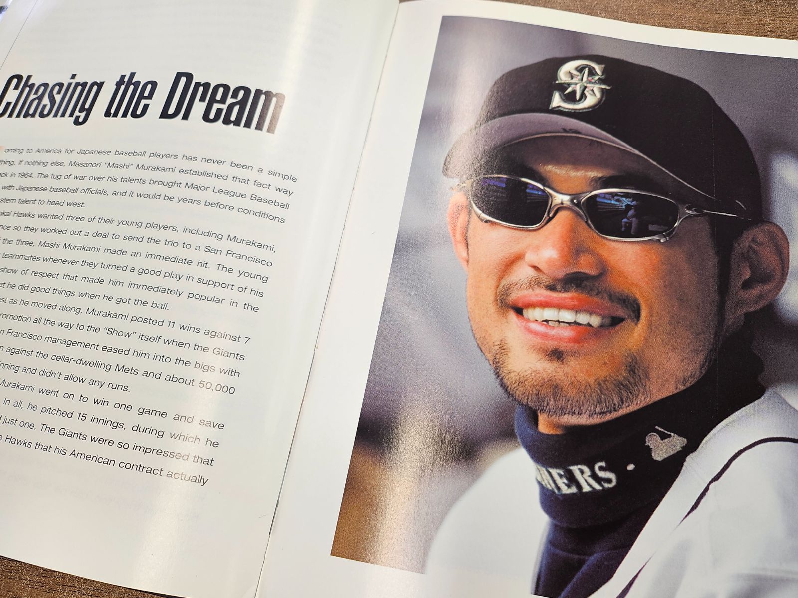 直筆サインあり 洋書 イチロー Ichiro: The Making of an American