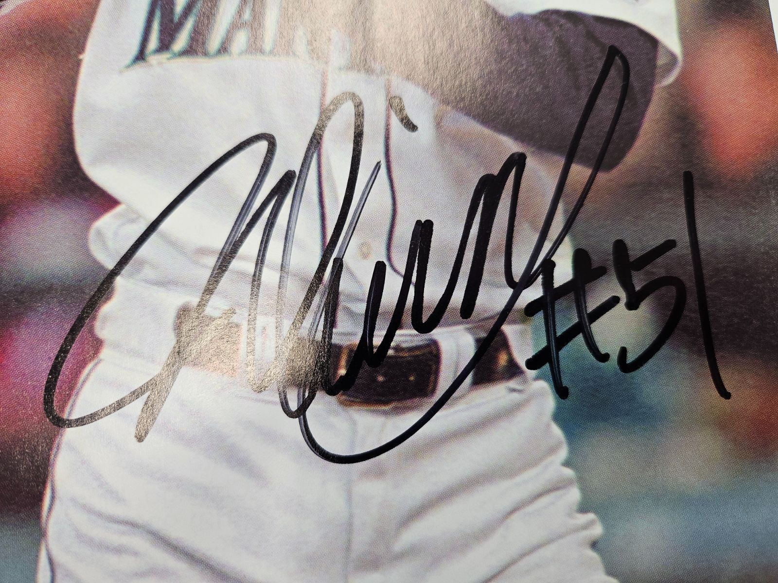 直筆サインあり 洋書 イチロー Ichiro: The Making of an American