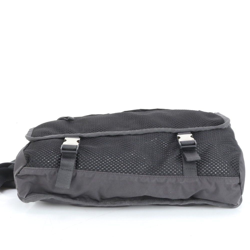 美品 プラダ テスート ナイロン ショルダーバッグ メッセンジャー