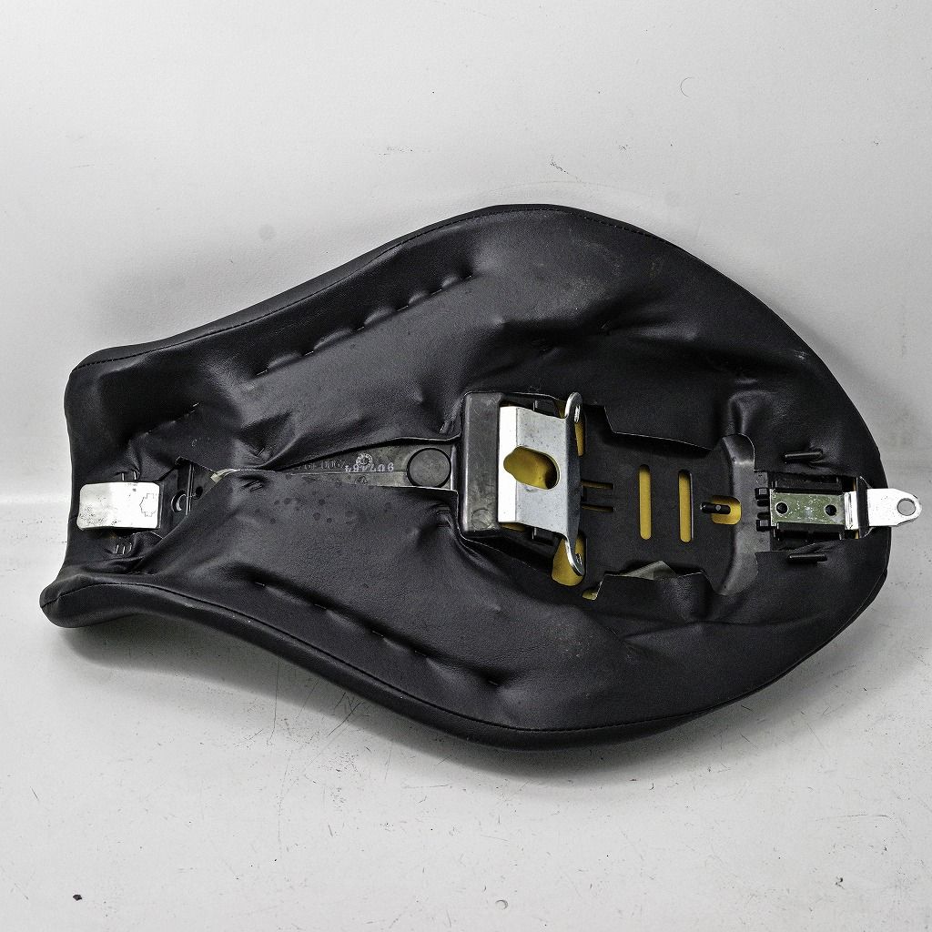 ハーレー スポーツスター XL883 純正シート 破れ無し RDW92／61-0067 