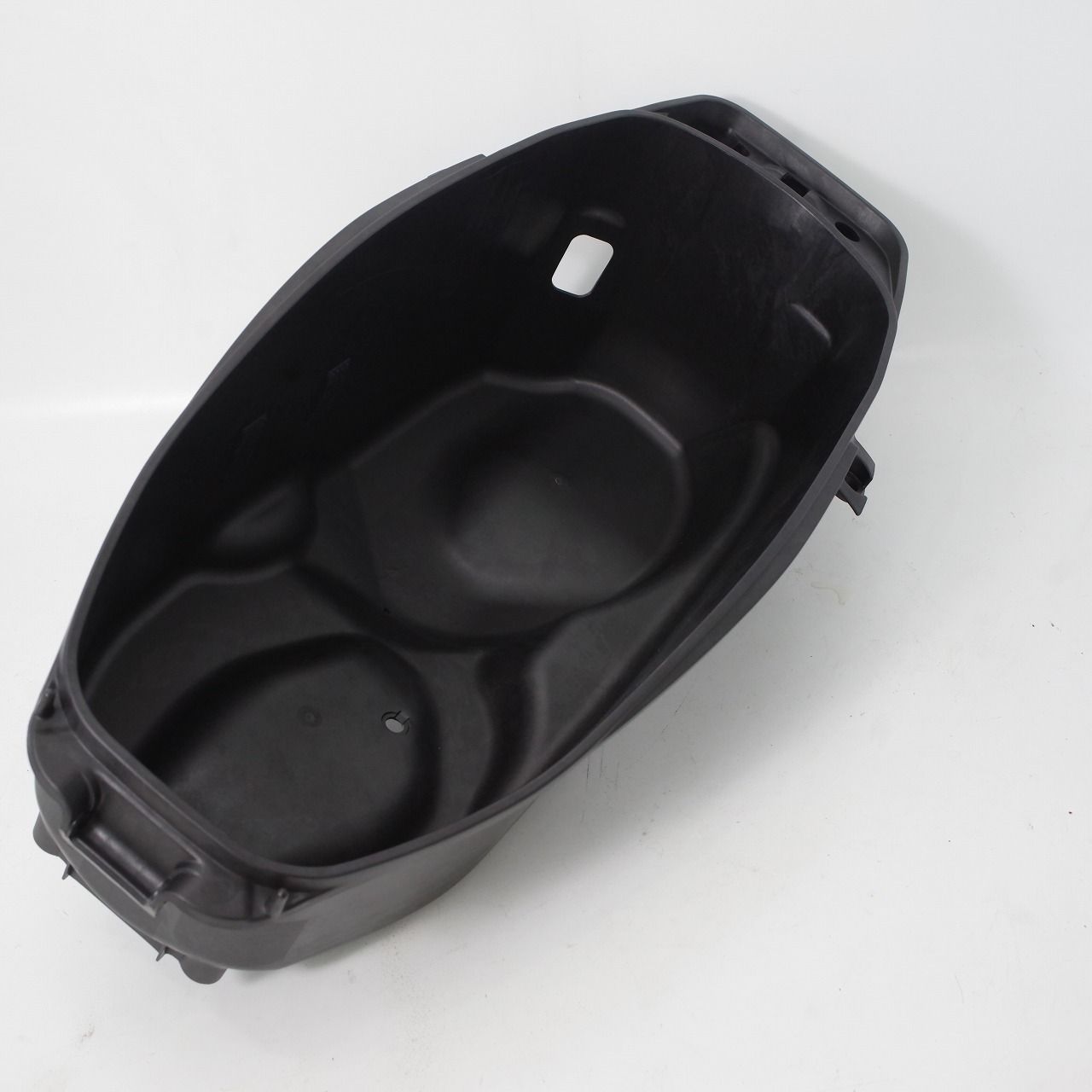 ホンダ リード125(NHX125D) 2013年 純正新品 ラゲッジボックス 81260 