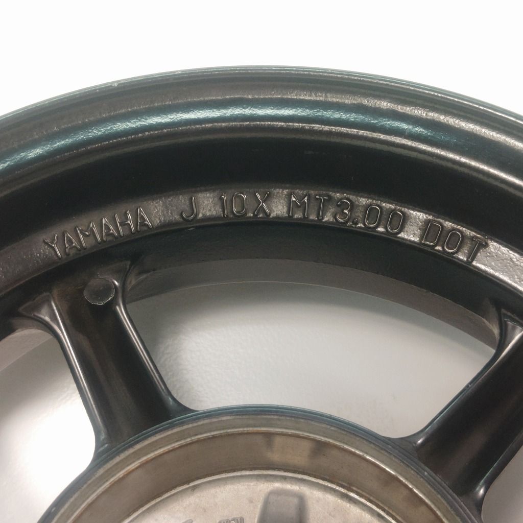 ヤマハ VOX SA31J 純正 リアホイール 10-3.00 黒 目視で曲がり無し