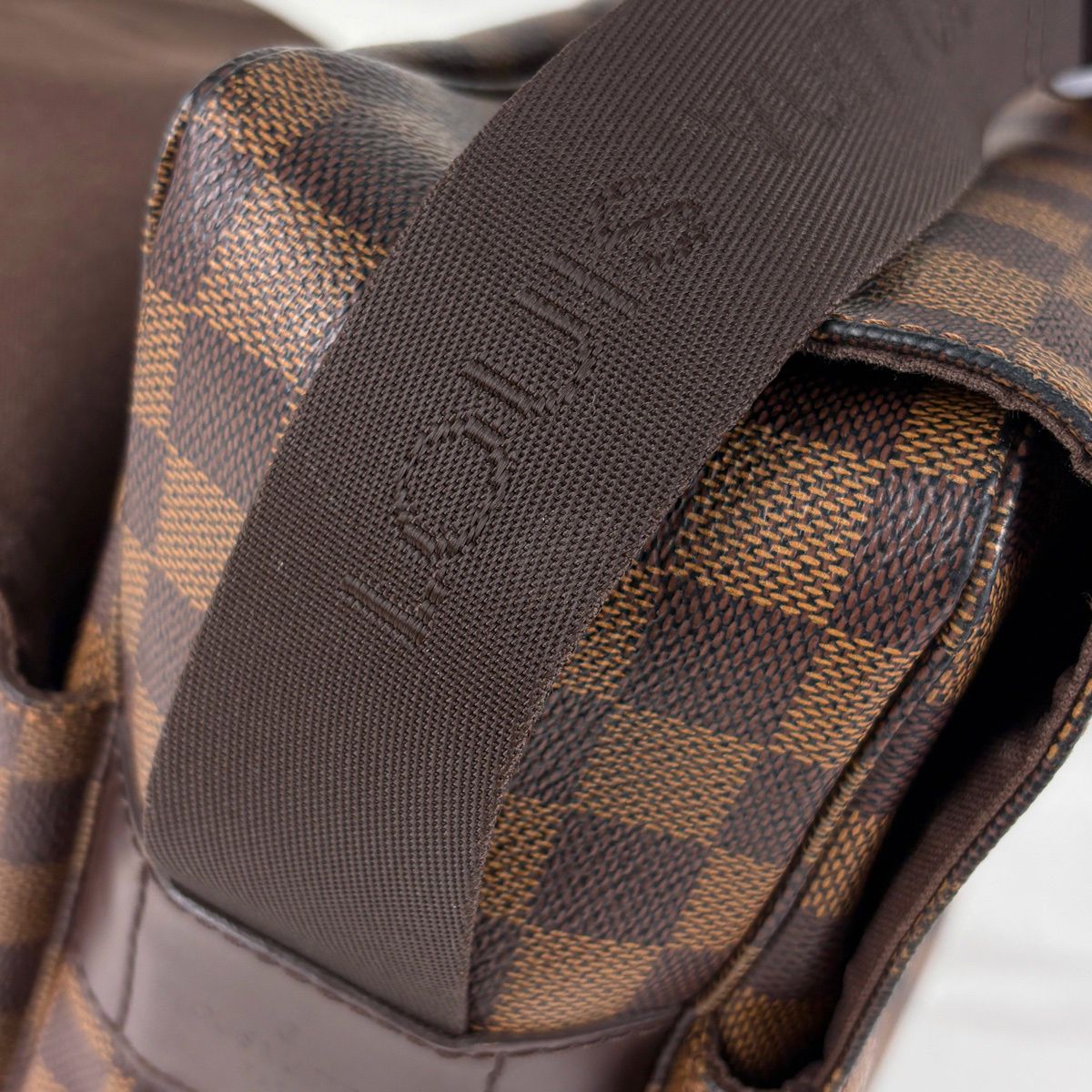 ルイ・ヴィトン Louis Vuitton ナヴィグリオ 斜め掛け ショルダー