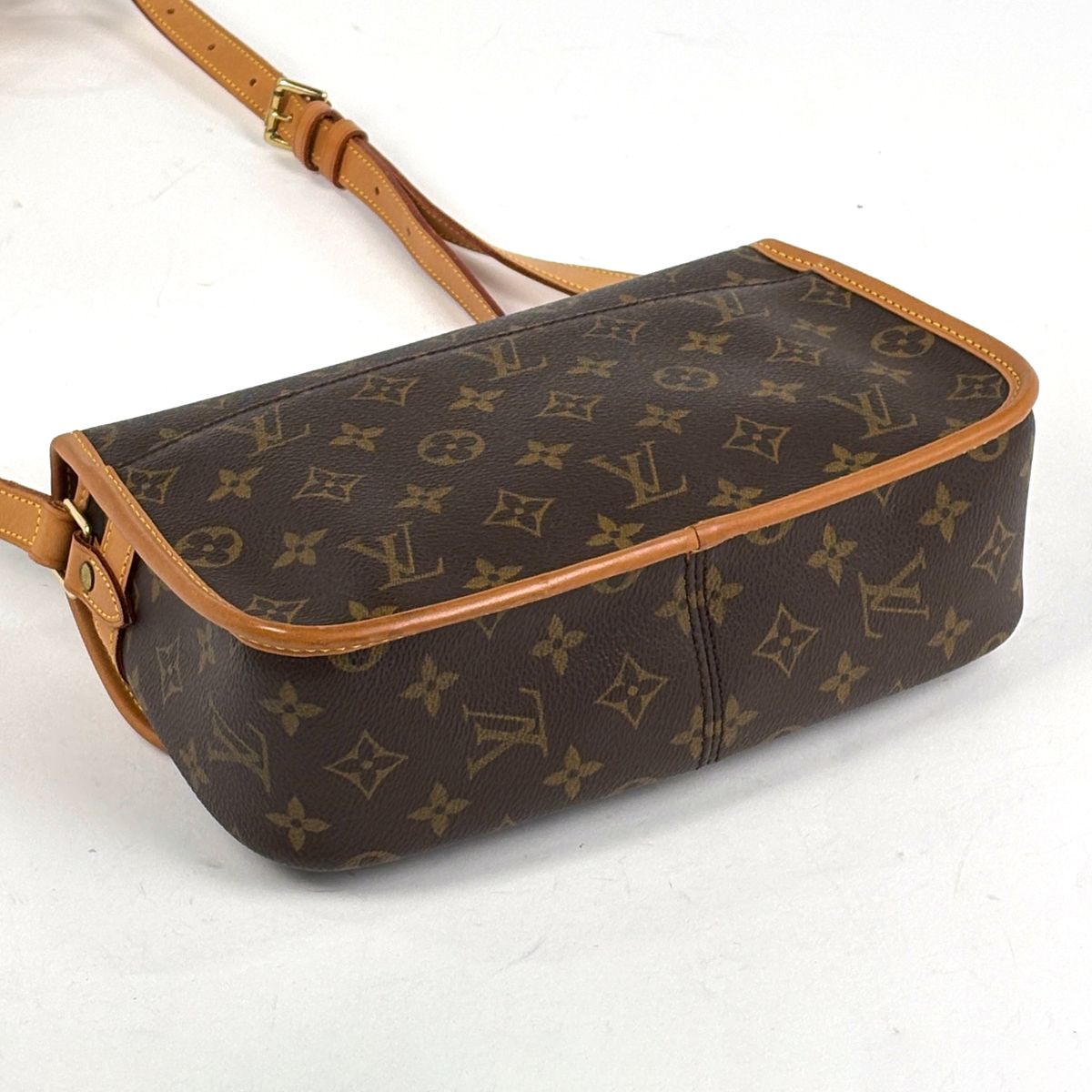 ルイ・ヴィトン Louis Vuitton ソローニュ 斜め掛け ショルダーバッグ