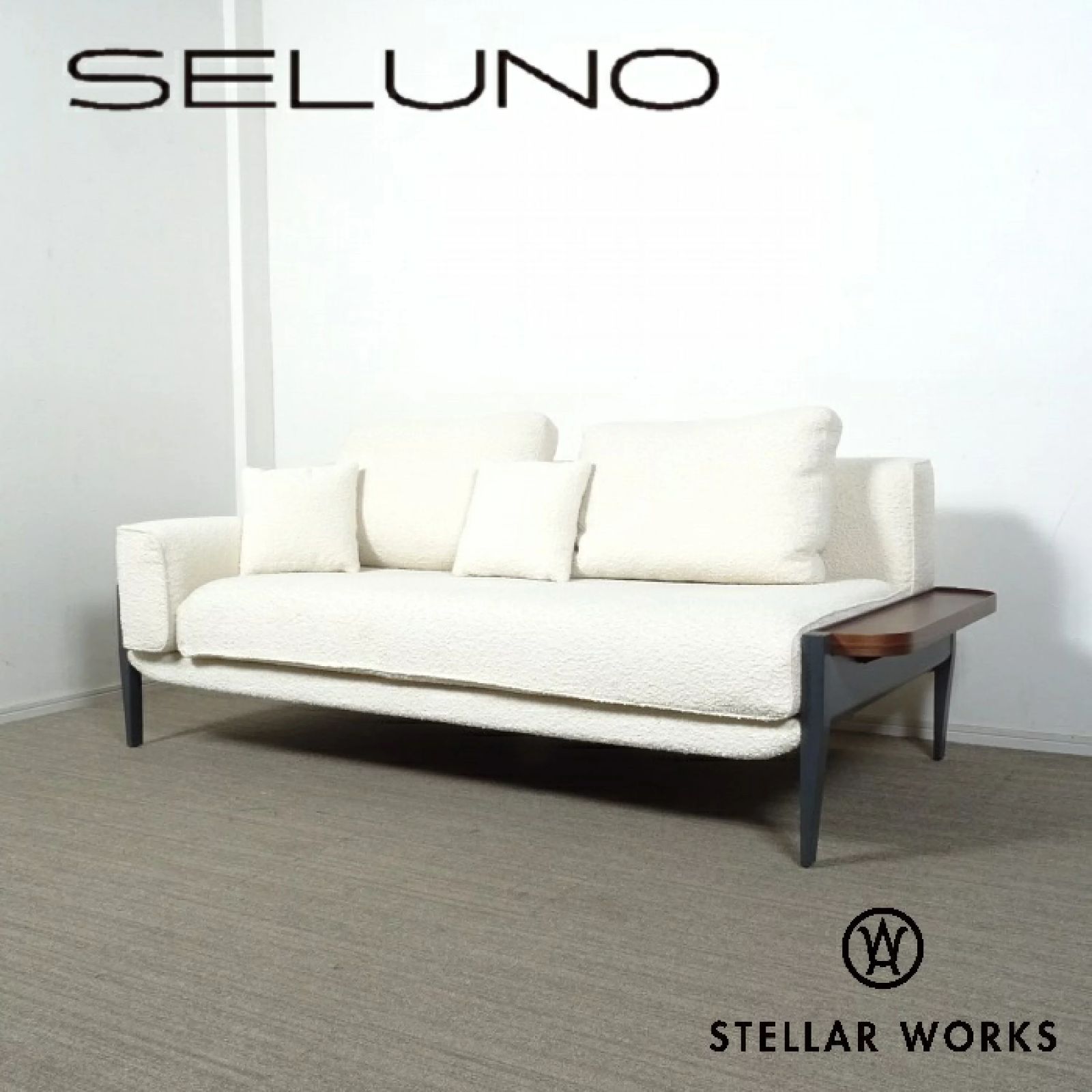 ◾︎SELUNO◾︎ 展示 Stellar Works ステラワークス Float フロート 片アーム2人掛けソファ サイドテーブル付き ファブリック 84万 x102s