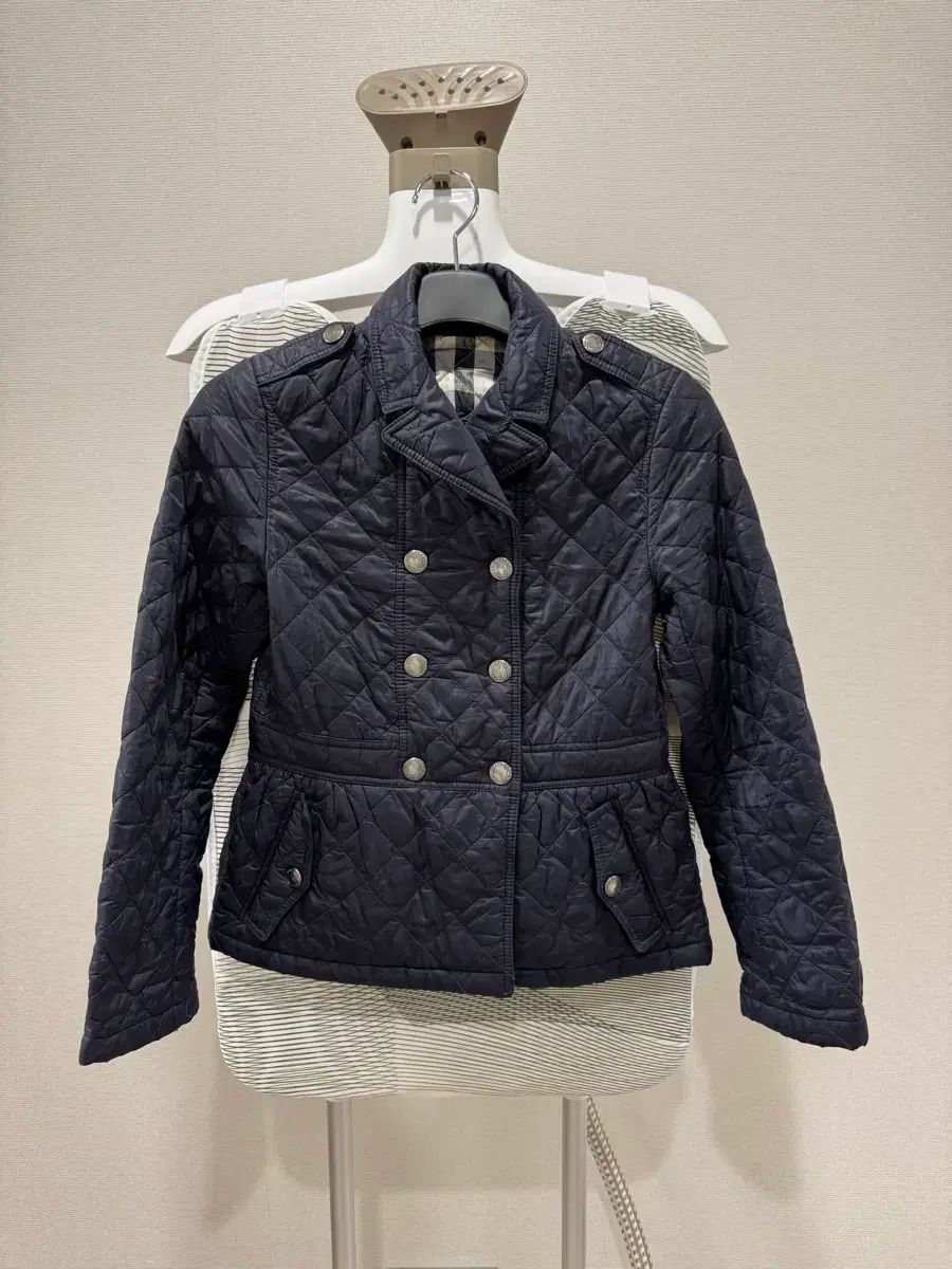 バーバリー キッズ キルティング ジャケット 8Y - メルカリ