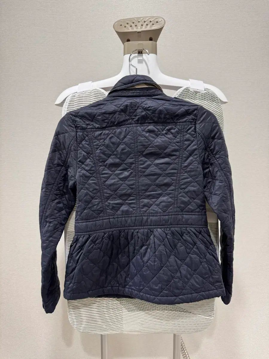 バーバリー キッズ キルティング ジャケット 8Y - メルカリ