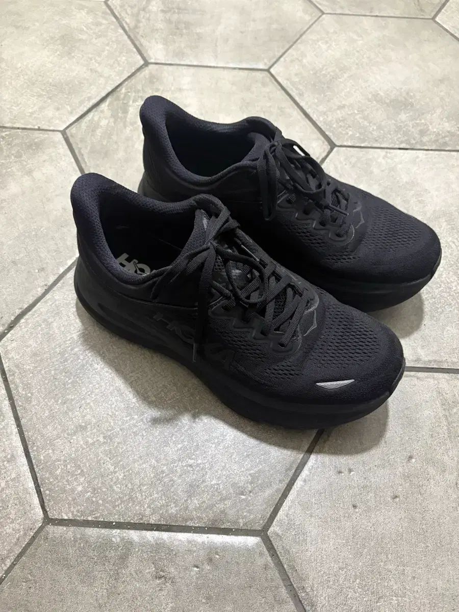  ホカ オネオネ ボンダイ9 ワイド 280 登山靴 トレッキングシューズ アウトドアシューズ