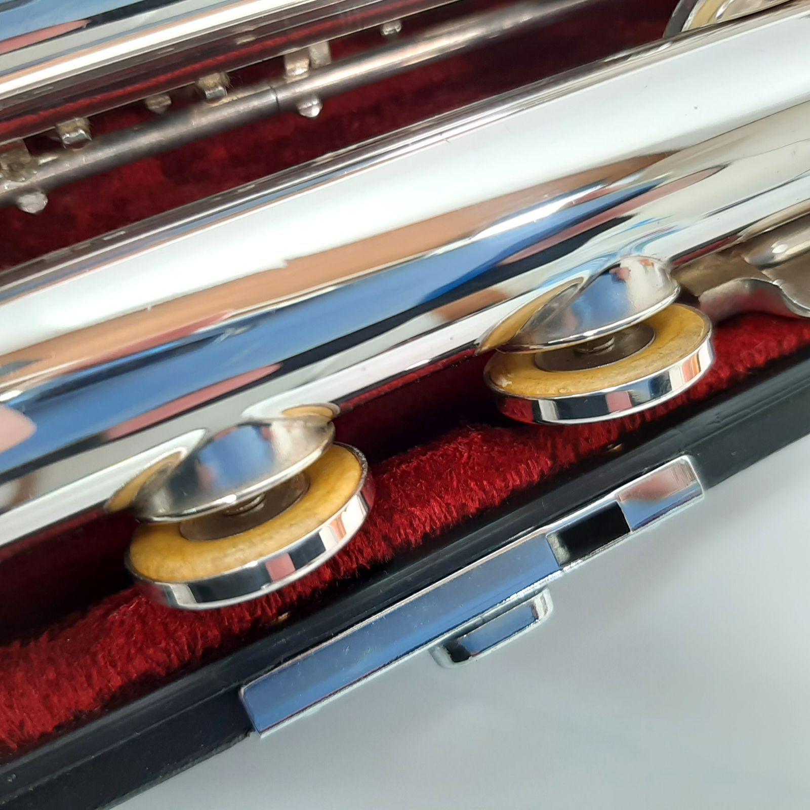 YAMAHA YFL-211S Eメカ ヤマハ フルート ハードケース付き 065023