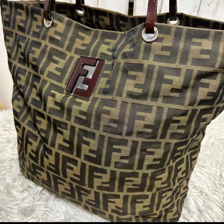 FENDI フェンディ トートバッグ ズッカ柄 ハンドバッグ レザー ズッカ