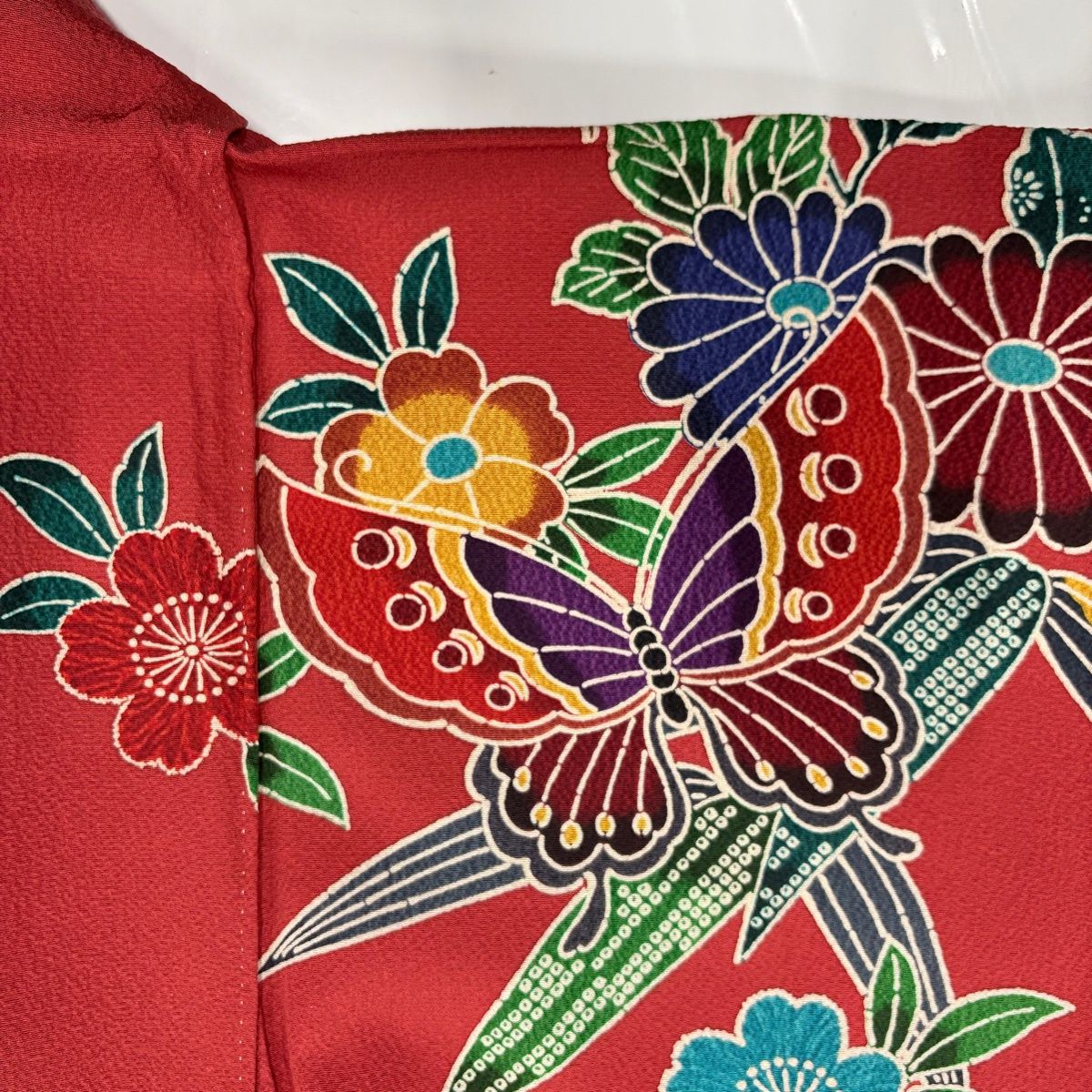 美品】 振袖 身丈166cm 裄丈64cm M 袷 草花 蝶 染分け ぼかし 赤 正絹