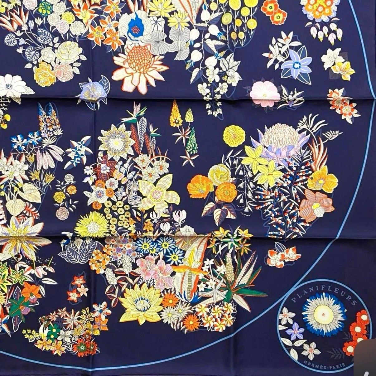 極美品 色映え マルチカラー エルメス シルクスカーフ カレ90