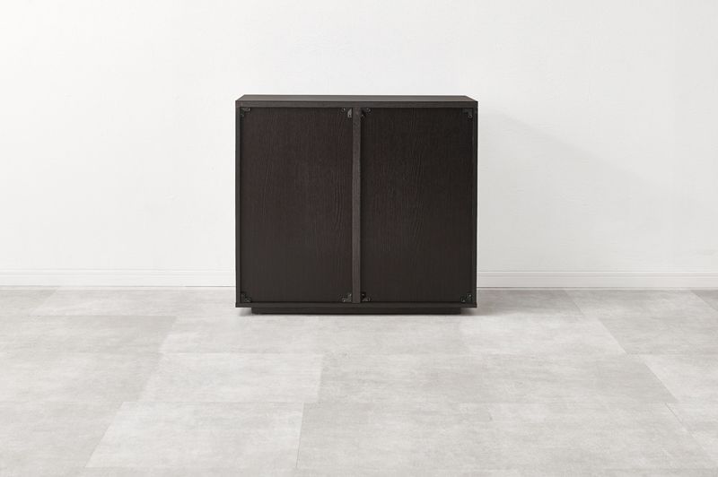 ダークブラウン