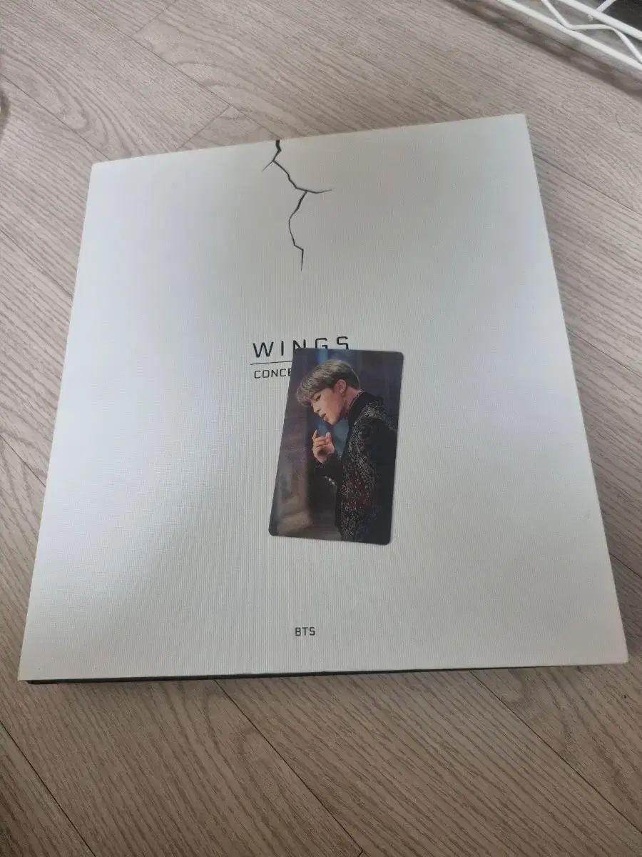 BTS WINGS コンセプトブック ジミン トレカ付き フルセット出品 - メルカリ