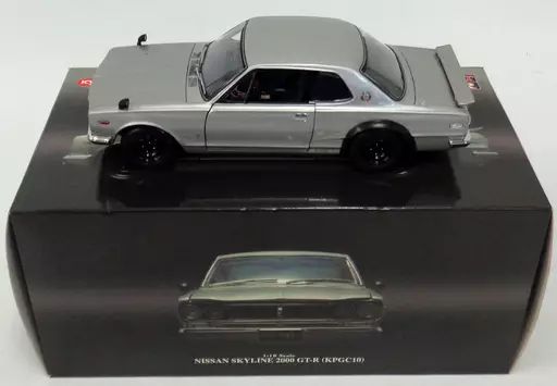 ミニカー 1|18 NISSAN SKYLINE 2000 GT-R KPGC 10 シルバー 08125 S