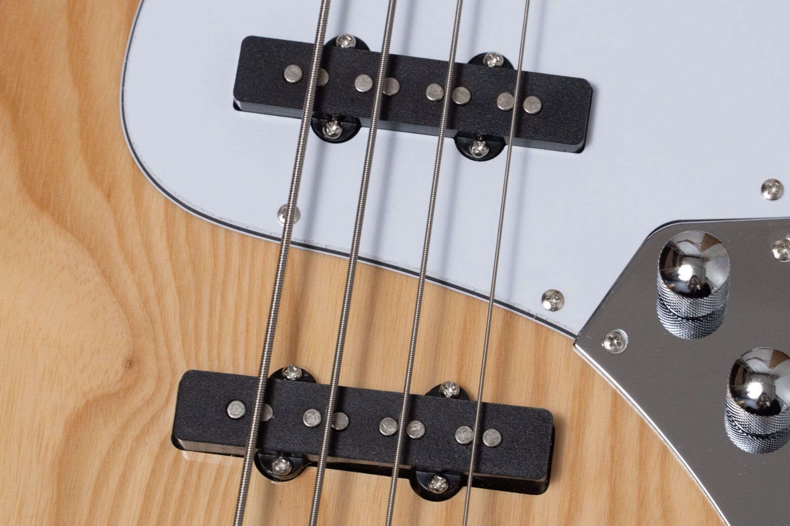 new】woofy basses / ONE series Cavalier 4 Natural - メルカリ