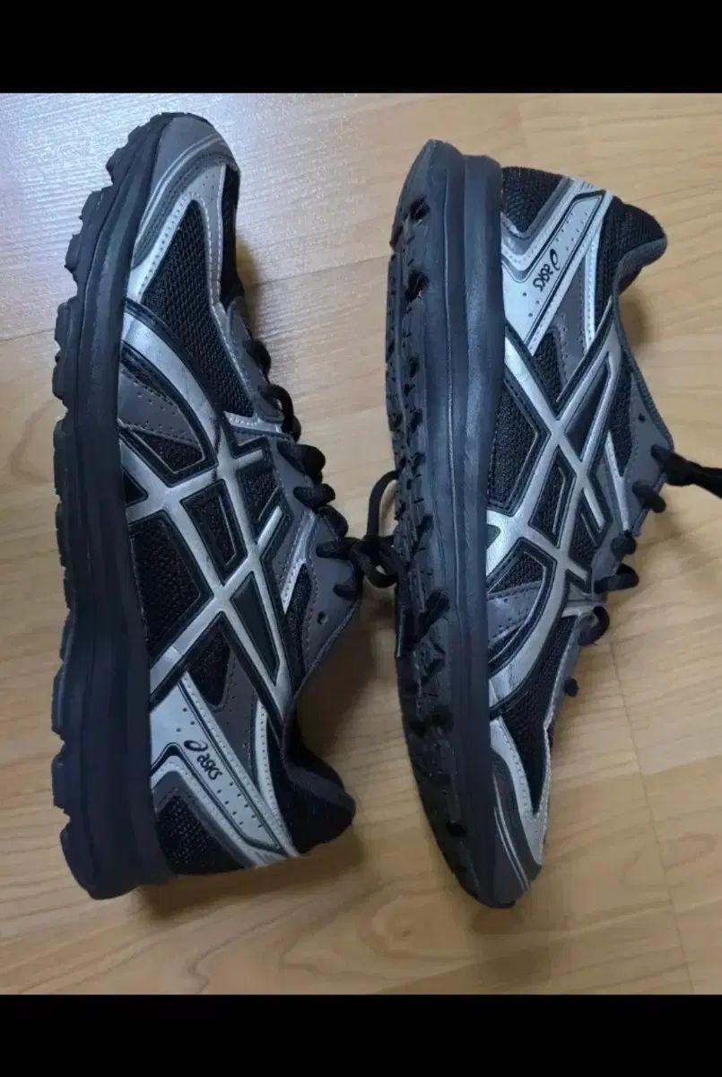 アシックス ジョグ 100 S ブラック|シルバー 270 mm