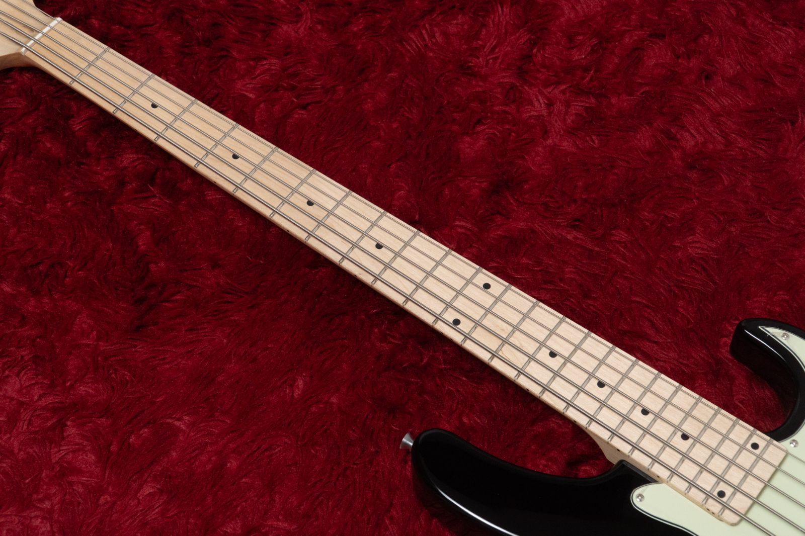 new】woofy basses / ONE series Hank 5 M Black - メルカリ