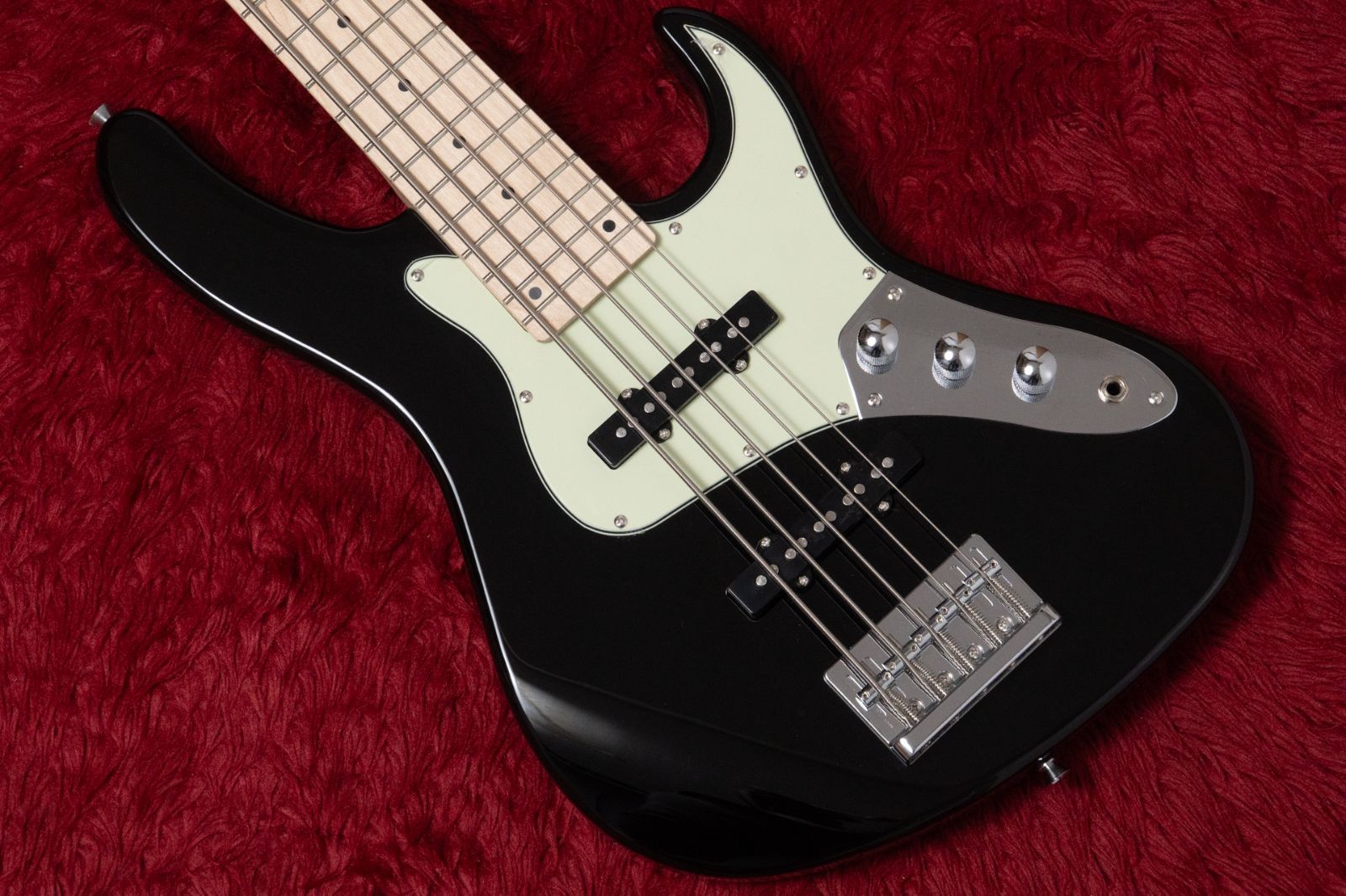 new】woofy basses / ONE series Hank 5 M Black - メルカリ