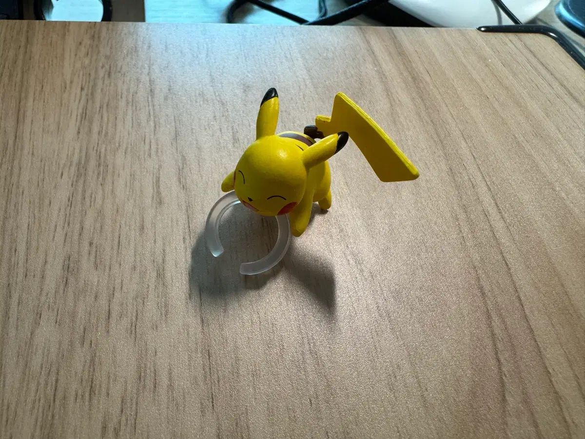 開封済み ポケットモンスター リング フィギュア ガチャ ピカチュウ