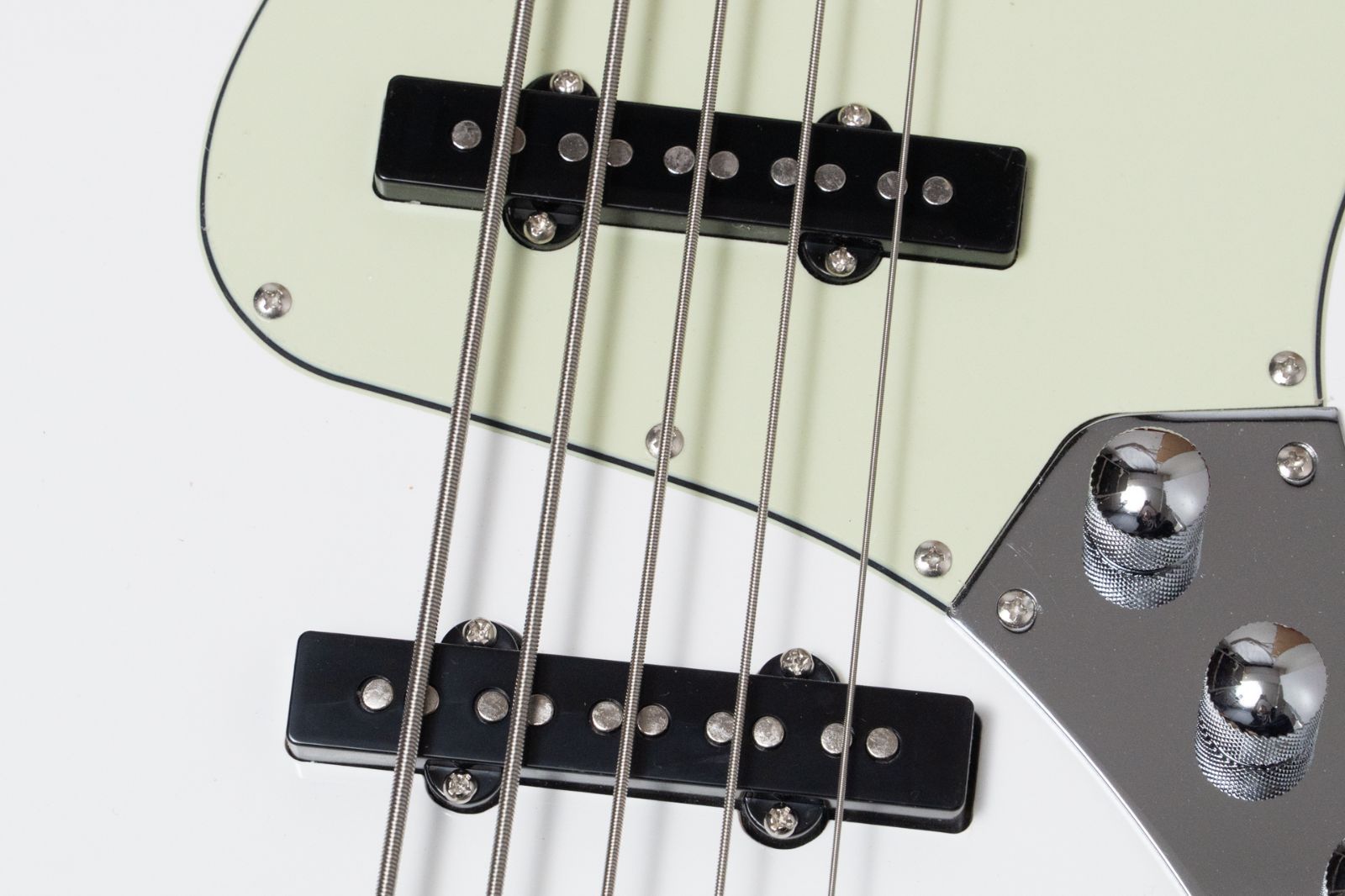 new】woofy basses / ONE series Hank 5 M White - メルカリ