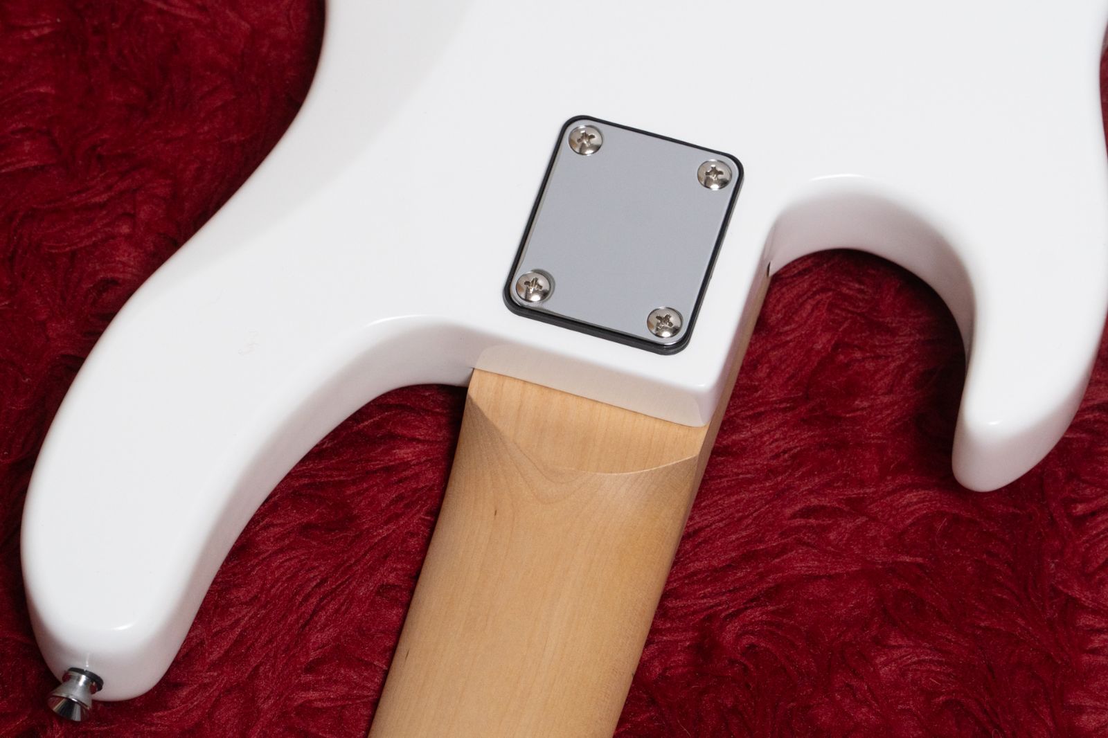 woofy basses Hank 5 M ホワイト 5弦 エレキベース new】woofy basses / ONE series Hank 5 M White - メルカリ
