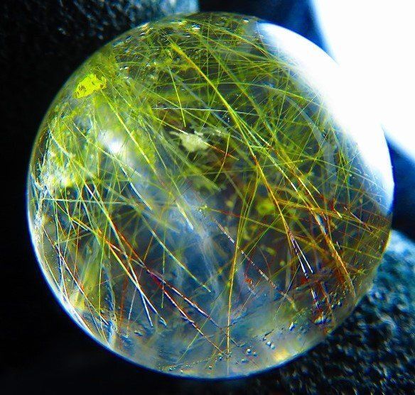 超金運上昇☆天然水晶☆ルチルクォーツ ☆台付き☆丸玉18mm☆tk4236