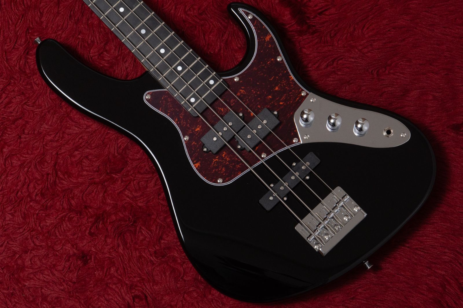 new】woofy basses / ONE series Poodle 4 Solid Black - メルカリ