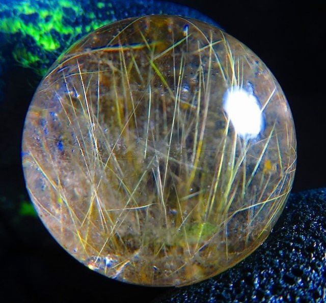 1円スタート超金運上昇☆天然水晶☆ルチルクォーツ ☆台付き☆丸玉