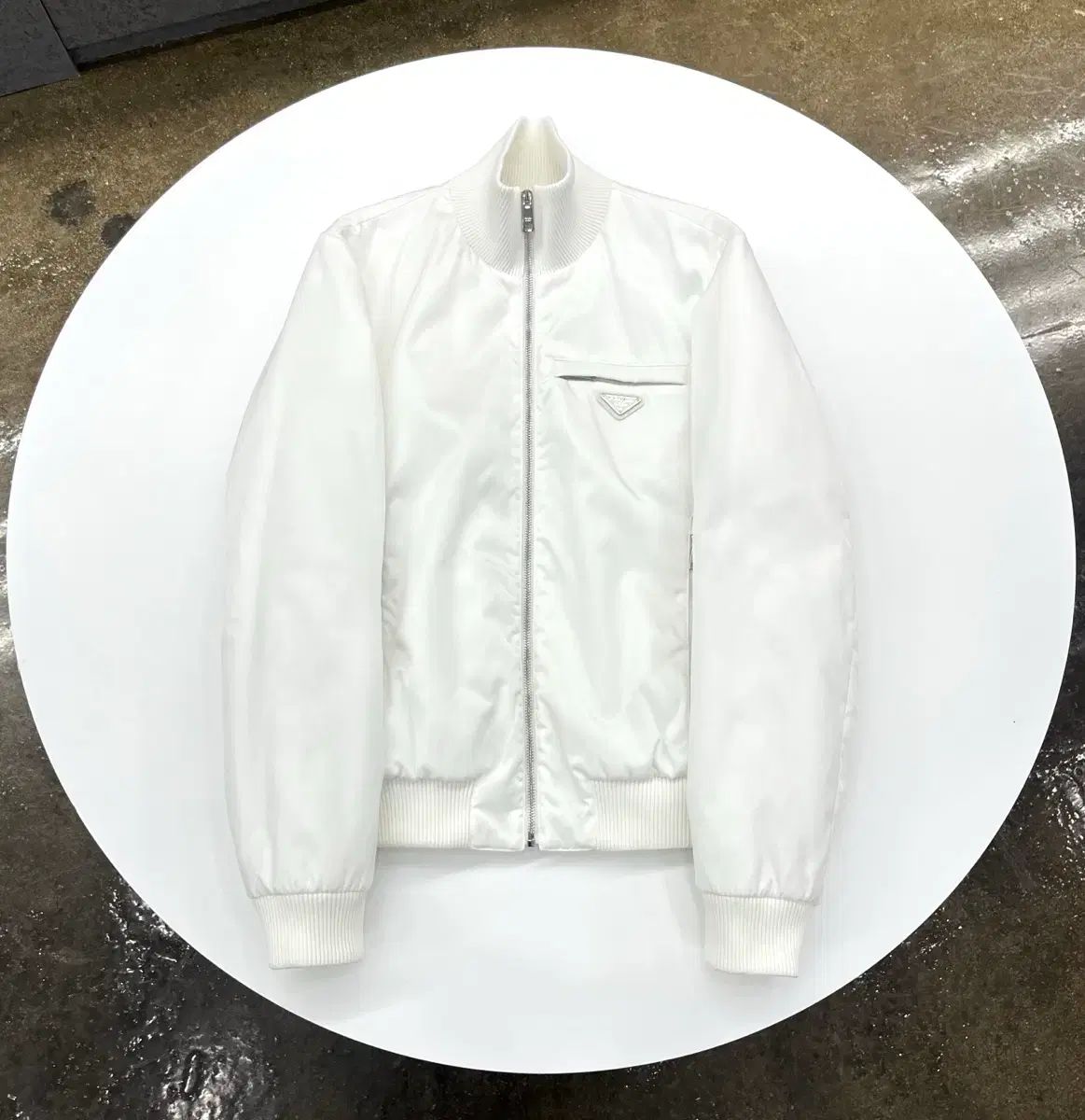 PRADA x adidas リナイロン 三角ロゴ ジャケット 46サイズ - メルカリ