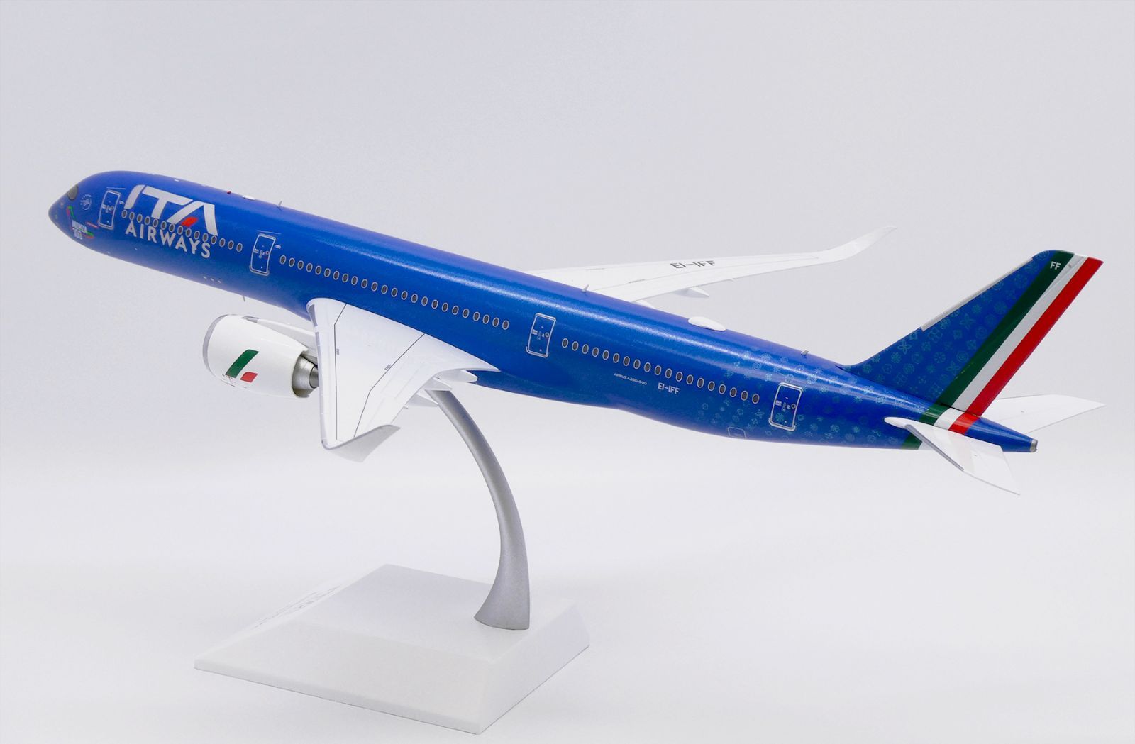 Jcwings ITAエアウェイズ A350-900 EI-IFF 1/200 XX20311 - メルカリ