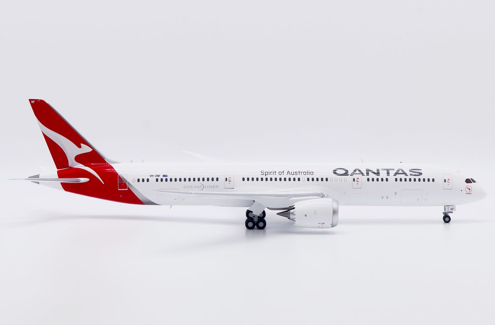カンタス航空 787-9 VH-ZNF 1/200 Jcwings カンタス航空 787-9 VH-ZNF 1/200 XX20624 - メルカリ