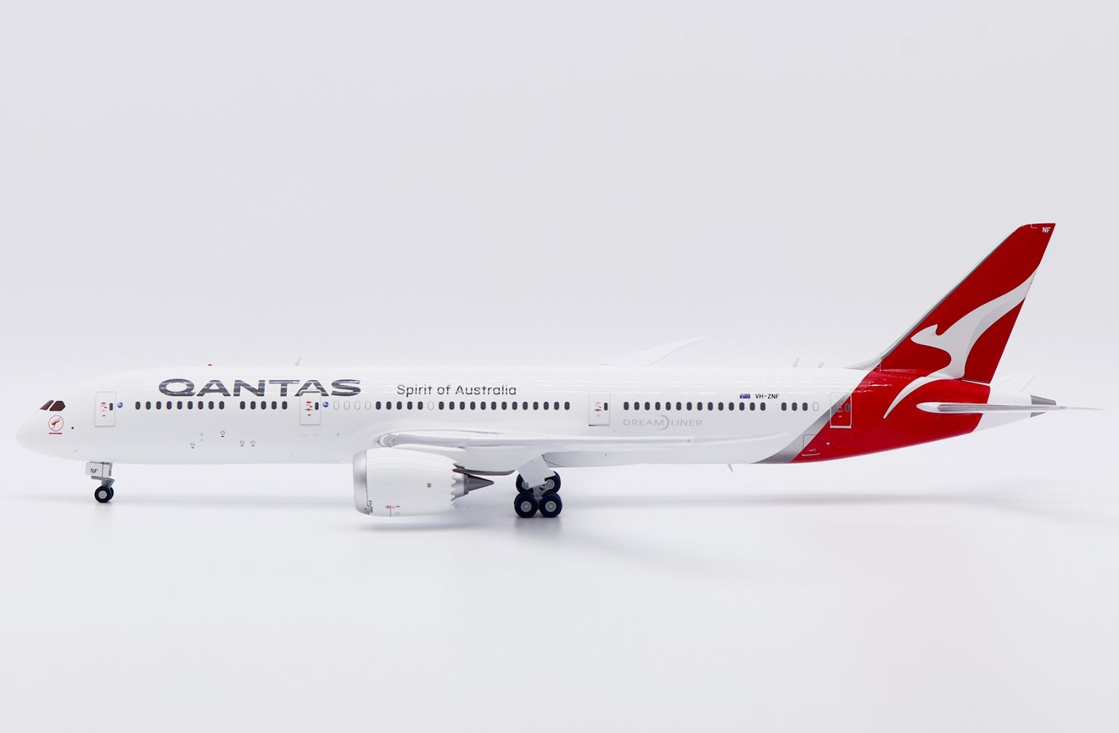 カンタス航空 787-9 VH-ZNF 1/200 Jcwings カンタス航空 787-9 VH-ZNF 1/200 XX20624 - メルカリ