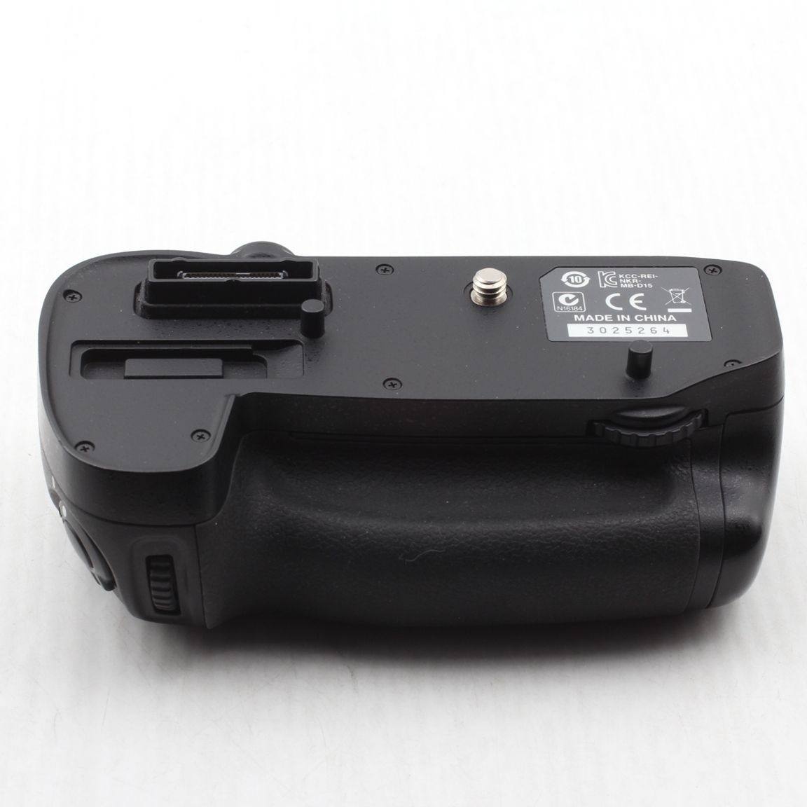 美品】Nikon ニコン MB-D15 マルチパワーバッテリーパック JS129-01056