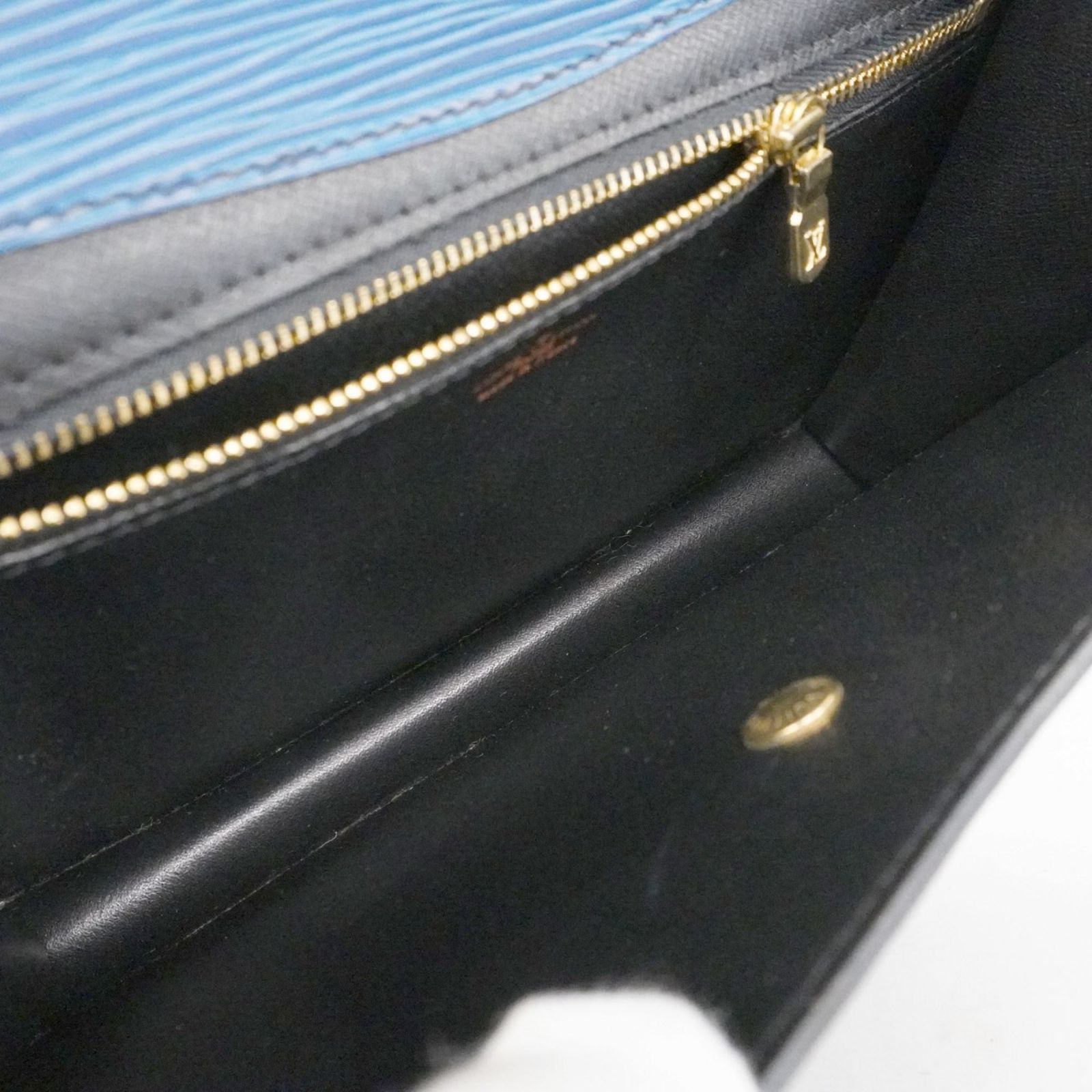 LOUIS VUITTON エピ クラッチバッグ 黒 ブラック A1346A7 レディース