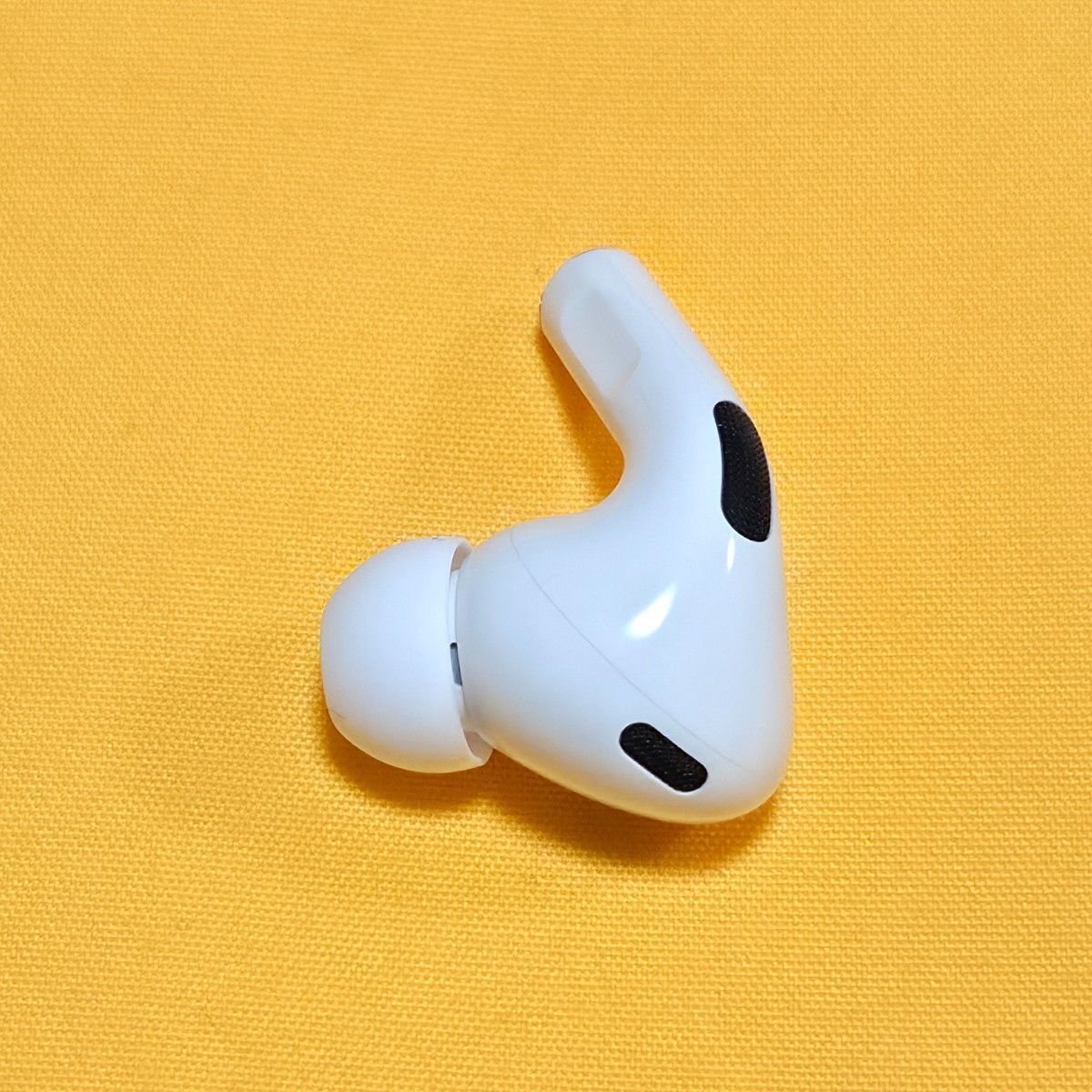 美品】AirPods pro 第二世代 右耳 USB-C MTJV3J/A - メルカリ