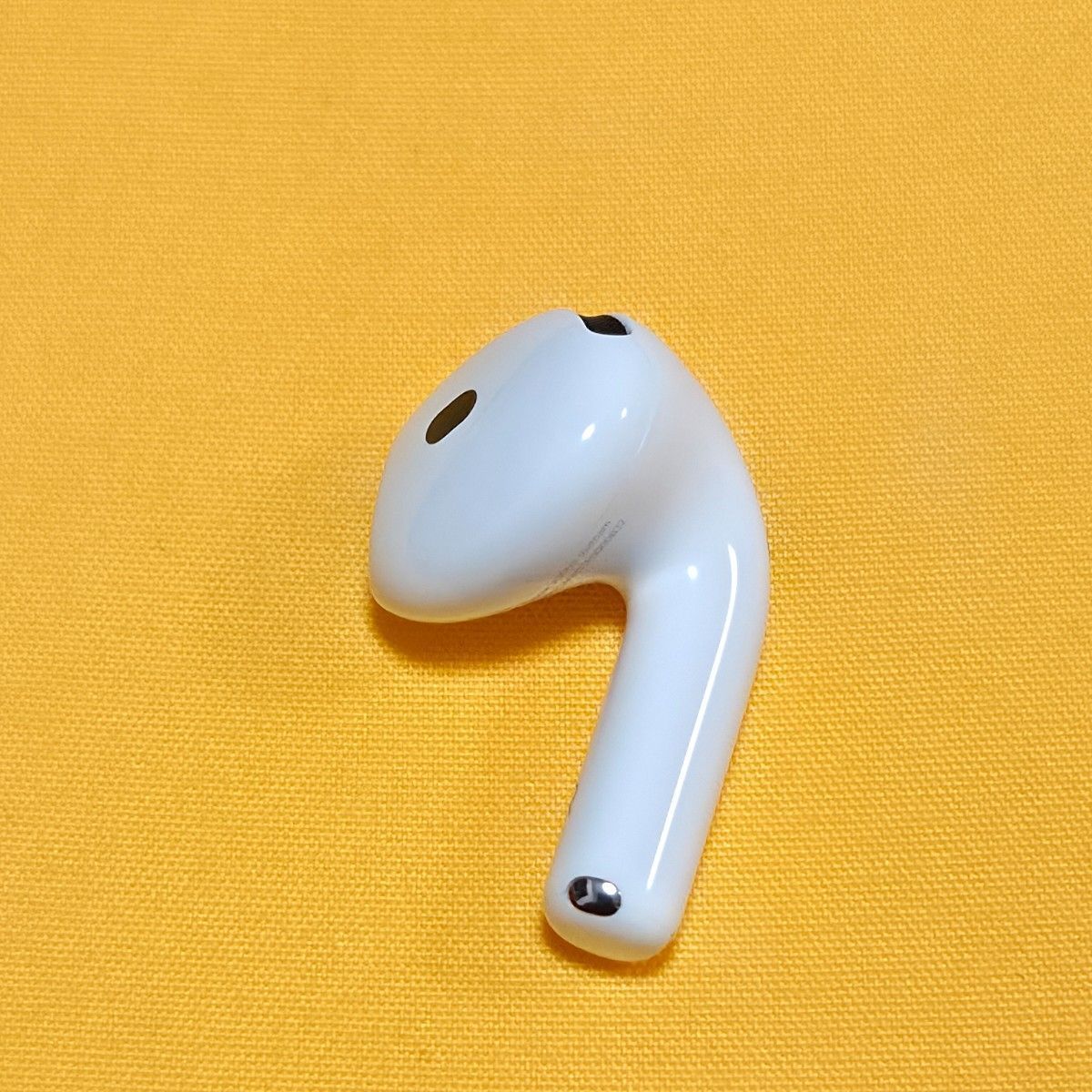 美品】AirPods4 第四世代 右耳 ノイズキャンセリングなし A3050 - メルカリ