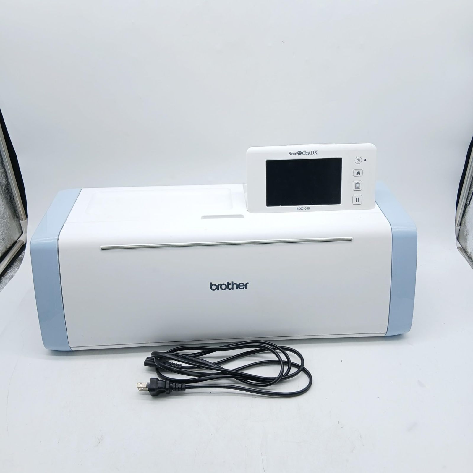 No 4987 ブラザー brother ​ 小型カッティングマシン スキャンカット ScanNCut SDX 1000 単体 ホワイト