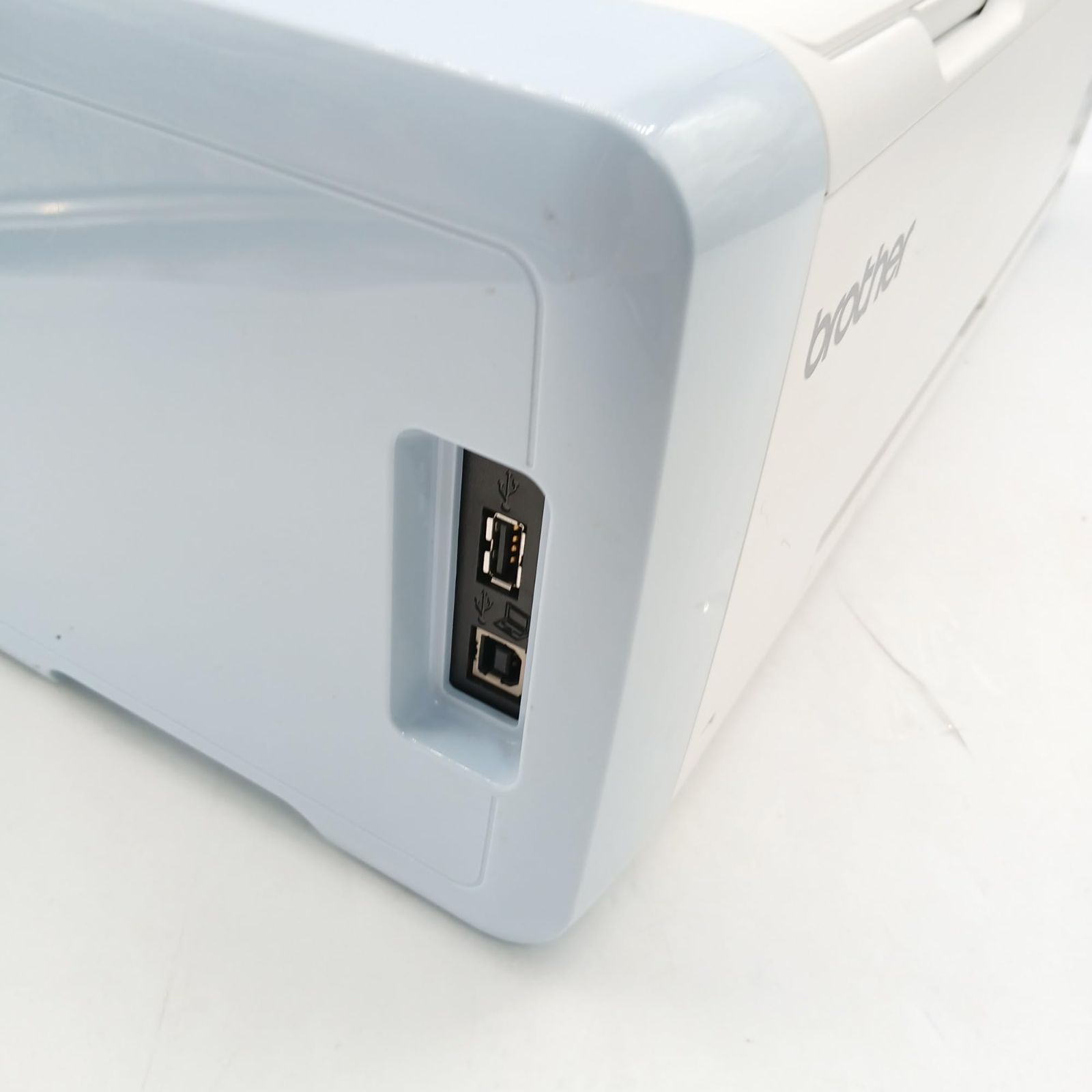 ​ 小型カッティングマシン