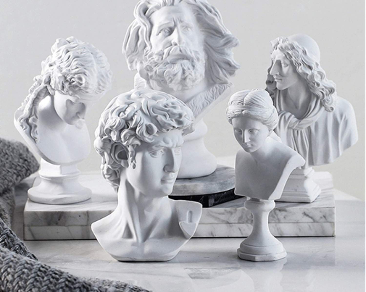 シリーズ 人物像 割れにくい 石膏像風 カケにくい 硬質樹脂製 自宅が