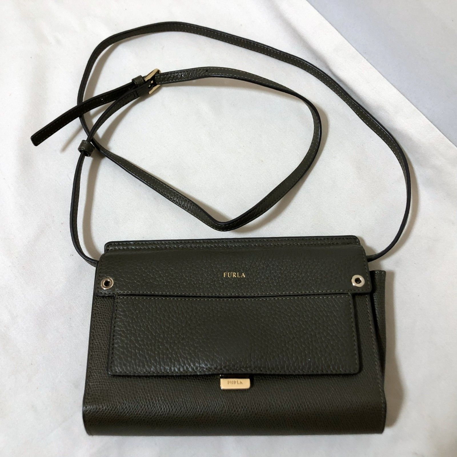 D747 FURLA フルラ ショルダーウォレット お財布バッグ ショルダー