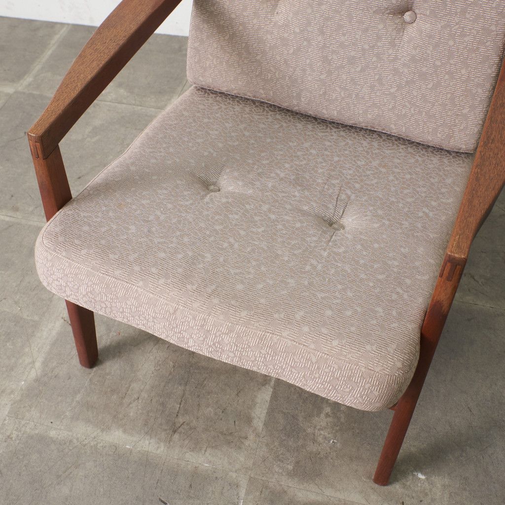 ラウンジチェア