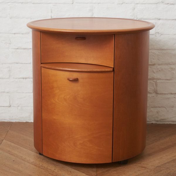 Poliform ベッドサイドキャビネット　イタリア製 イタリア Poliform サイドチェスト キャビネット 木製 ラウンド サイド