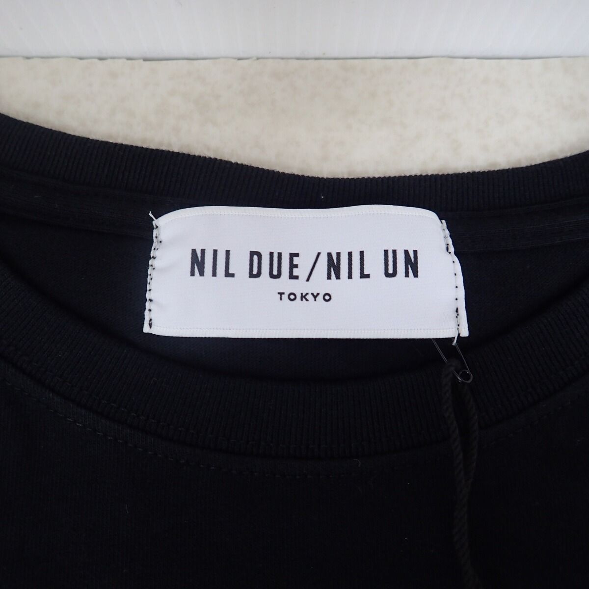 NIL DUE/NIL UN TOKYO ACT8.5 Tシャツ 黒 FREEサイズ 紙タグ付き【IO