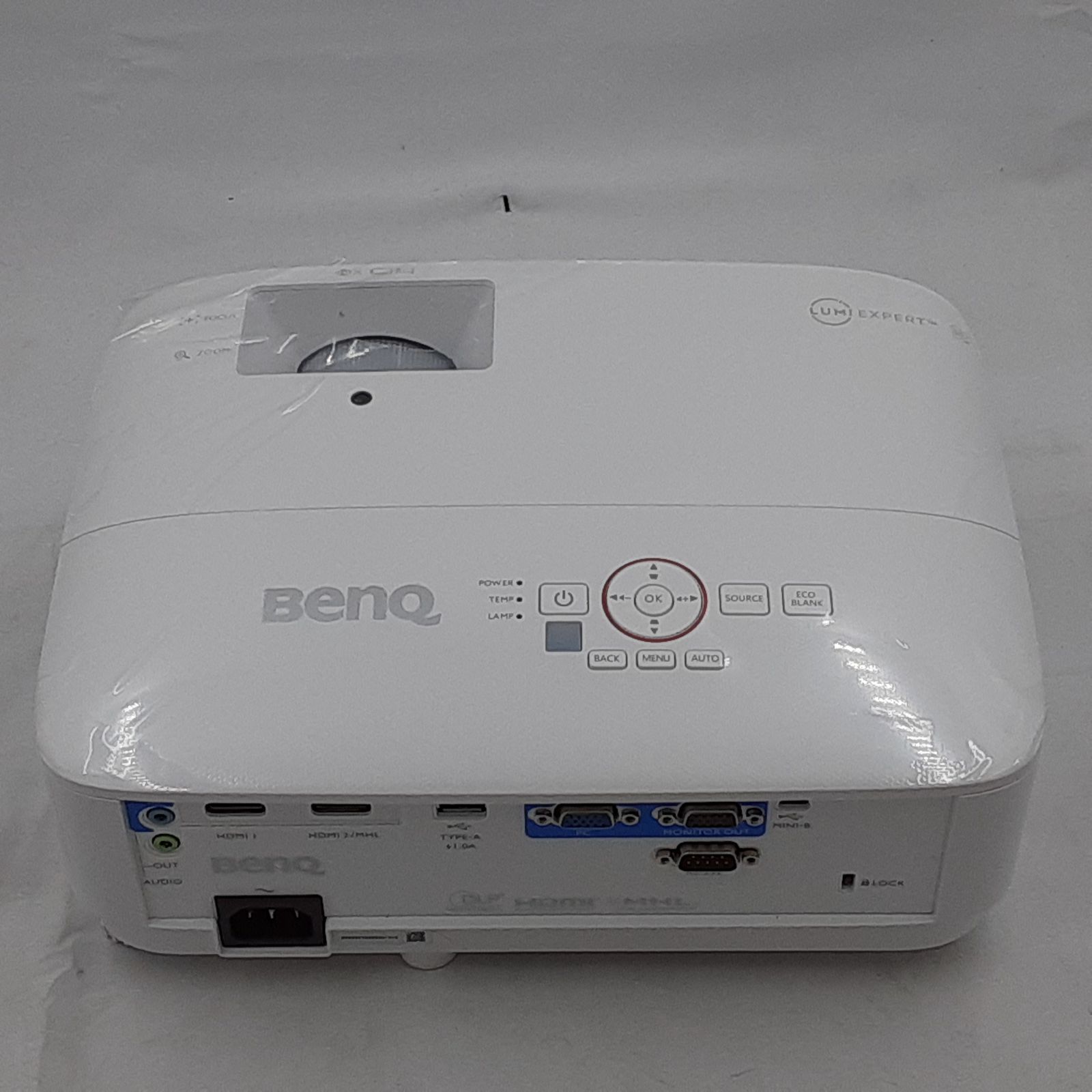 ☆ジャンク/起動確認済み☆ BenQ プロジェクター TH671ST TH671ST 中古