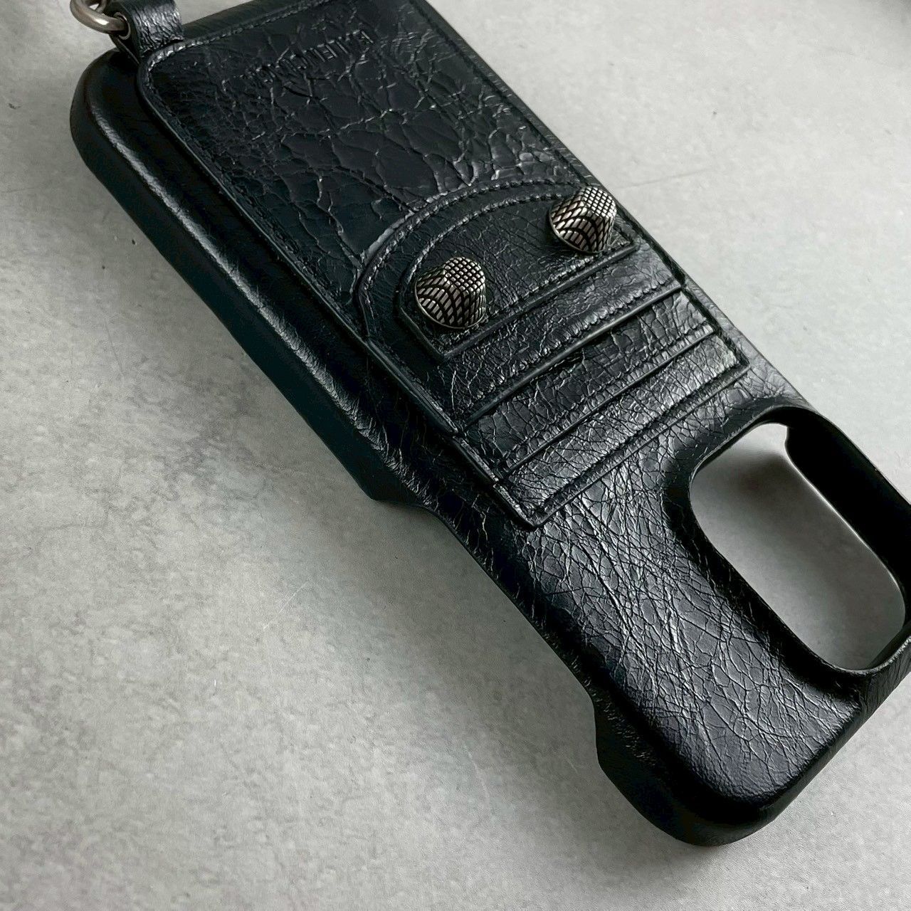未使用級✨BALENCIAGA バレンシアガ iPhoneケース 黒 15promax