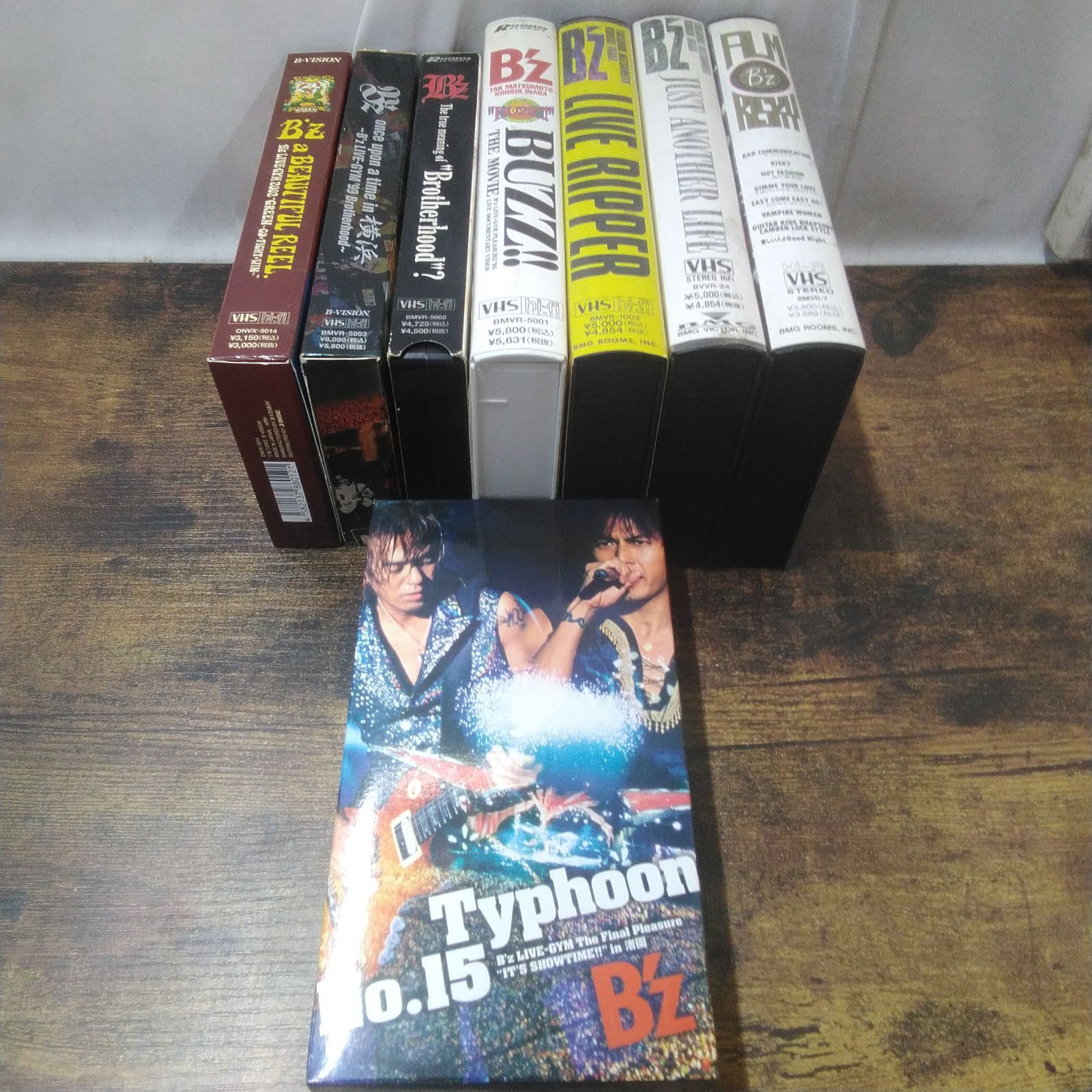 VHSビデオ B'z ライブビデオ、8種セット 箱こわれ 長期保管品 S593