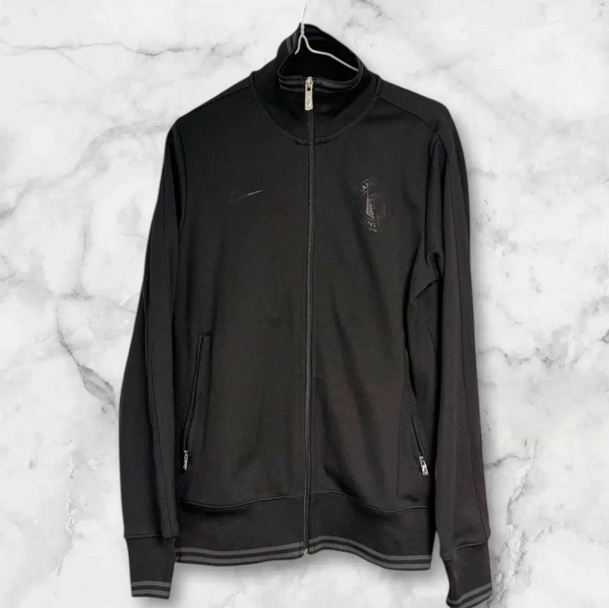 新品 NIKE マンチェスター・ユナイテッドFC(マンU)トラックジャージ